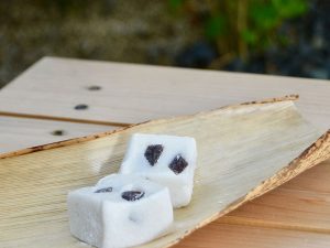「湯もち」1個（バラ）290円