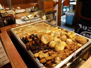 グラグラと煮込んでおでんを作るのがたこ梅流
