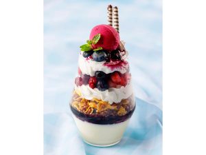 「ブルーベリーパフェ」1100円