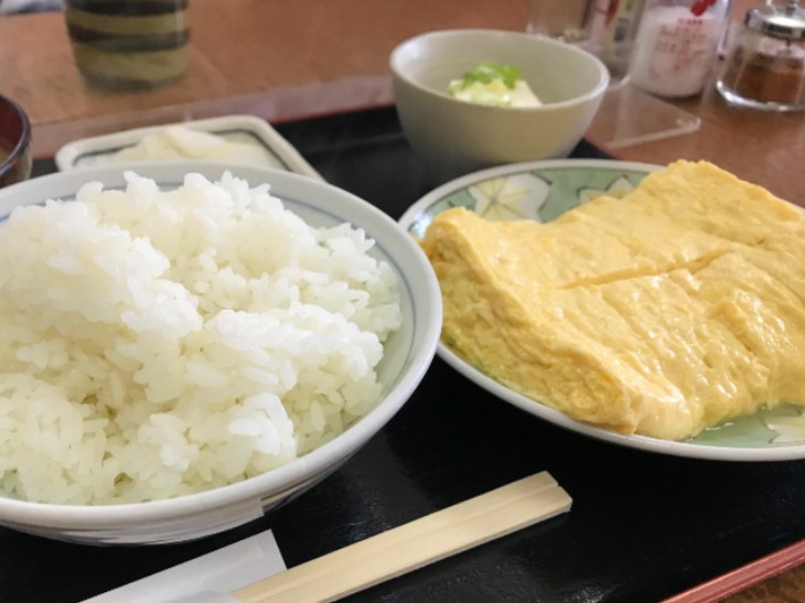 「だし巻き定食」730円、出し巻き単品400円