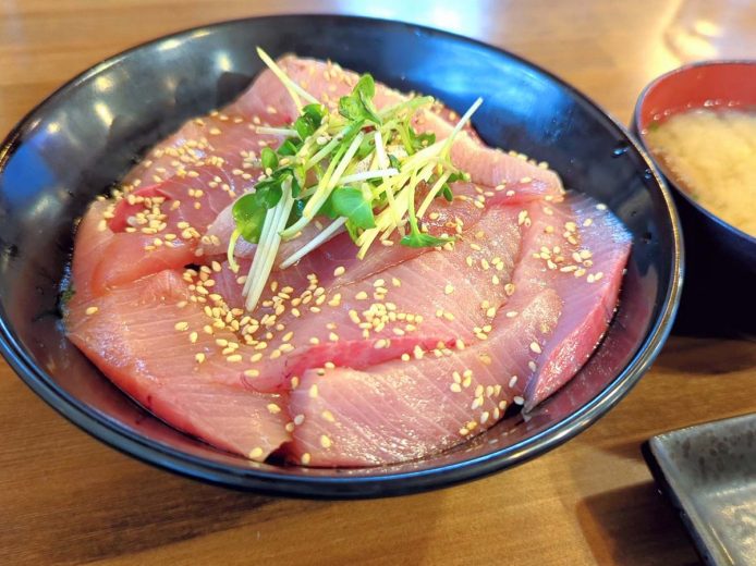『漁師家 大次郎丸』の漬け丼