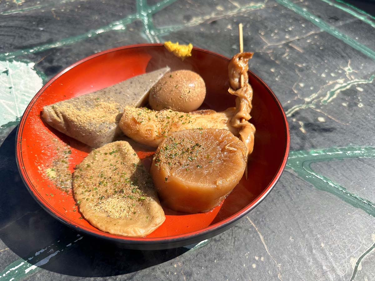 お宮横丁では静岡おでんも楽しめる