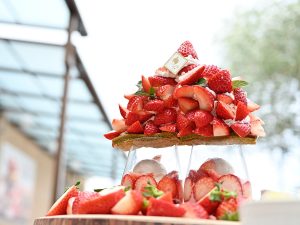 1kgの採れたていちごを使用！ いちご農園が作るデカ盛り「いちご畑パフェ」が魅力的