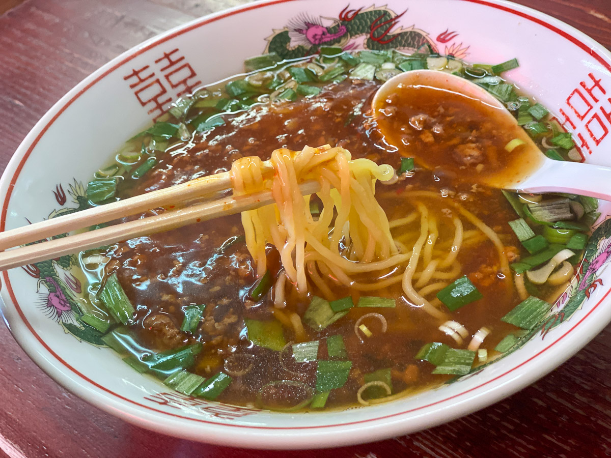 つややかな麺。口当たりの滑りよくてツルツルと食べやすい
