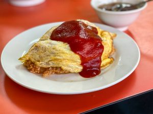 東京旅行で一度は食べたいレトロな老舗食堂の「絶品オムライス」4選