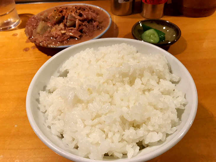 『かっぱ』のごはんは大、中、小があります。こちらは中。それでも量が多い!