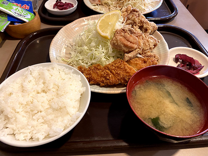 『たぬき』の「チキンチキン」定食