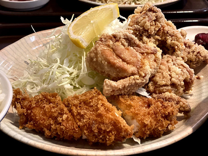 『たぬき』の「チキンチキン定食」、通称“チキチキ”