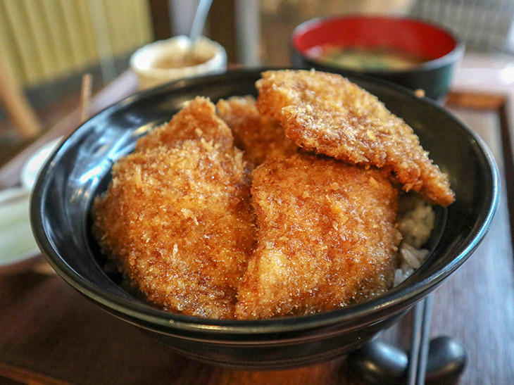 『奏す庵』の「ワセカツ丼」