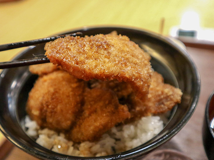 こちらは「あつ」のソースかつ