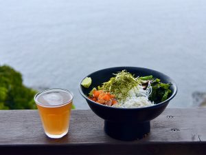 しらす丼にたこせんべいも。江の島で絶品グルメを楽しむための半日散策モデルコース