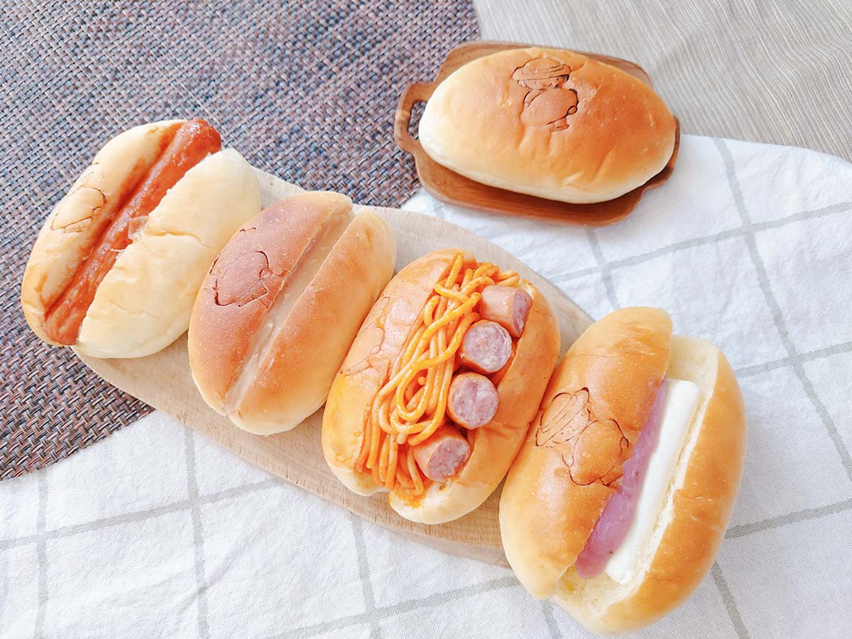 購入したコッペパンたち