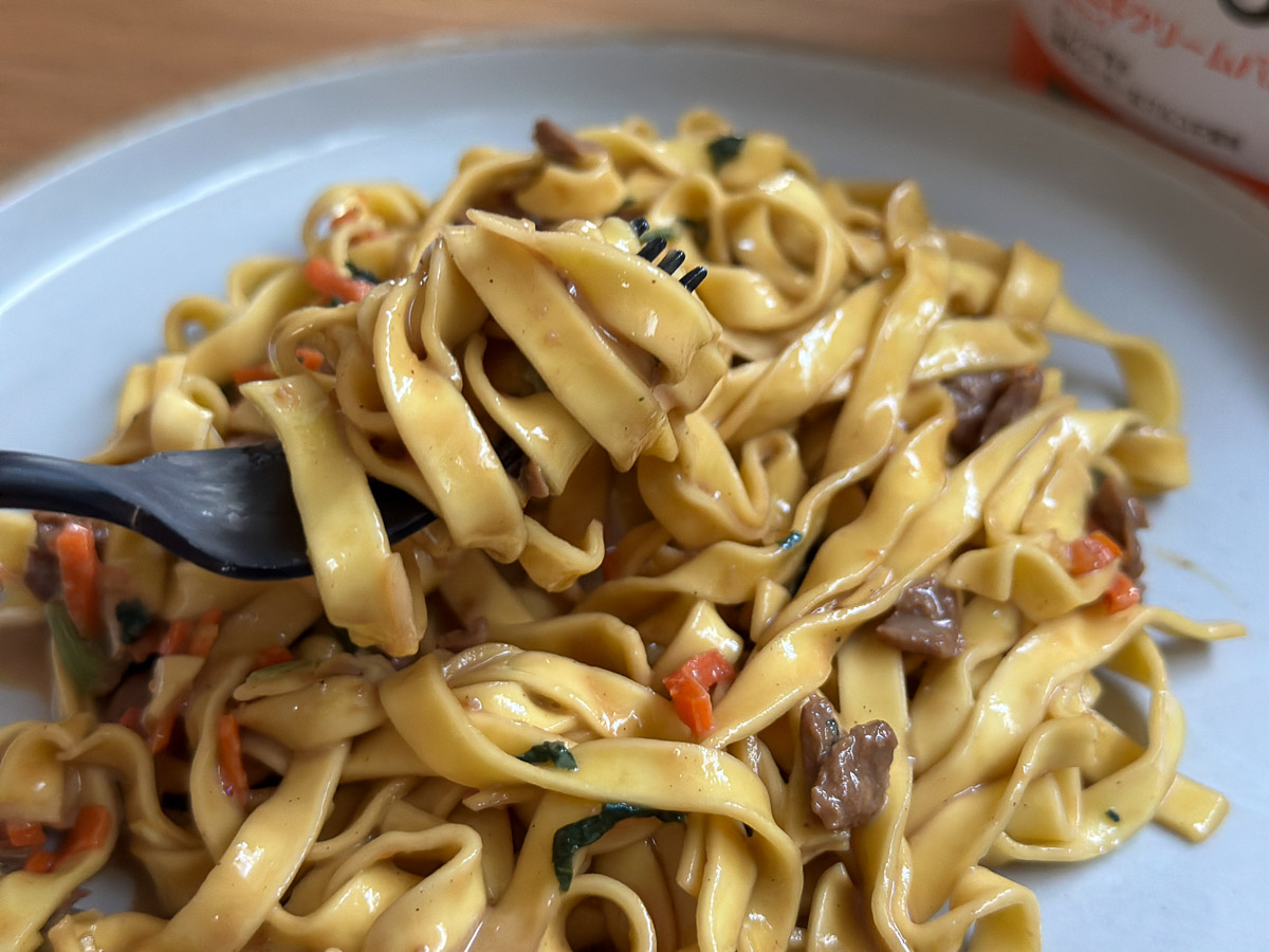 お皿に出せば手作りにしか見えない。まろやかな味わいで子どもでも食べやすいのも◎。[食楽web]