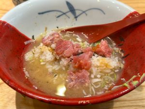 「ぜっぴん丼・梅」を出汁茶漬けに