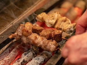 東十条のもつ焼きの名店『新潟屋』が銀座に高級焼き鳥店をオープン。一度は行くべき名店の味わいとは