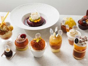 会場に集まった10名のシェフのサヴァラン