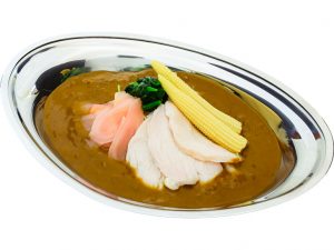 新たに「岩下の新生姜(R)」がトッピングされた「冷やしカレー」1000円。※店舗により数量限定でなくなり次第終了、店内飲食のみ