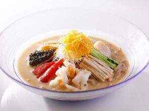「ZENBピリ辛豆乳冷麺」4500円（サービス料別）