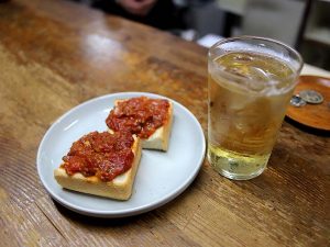 「手造りミートソーストースト」400円