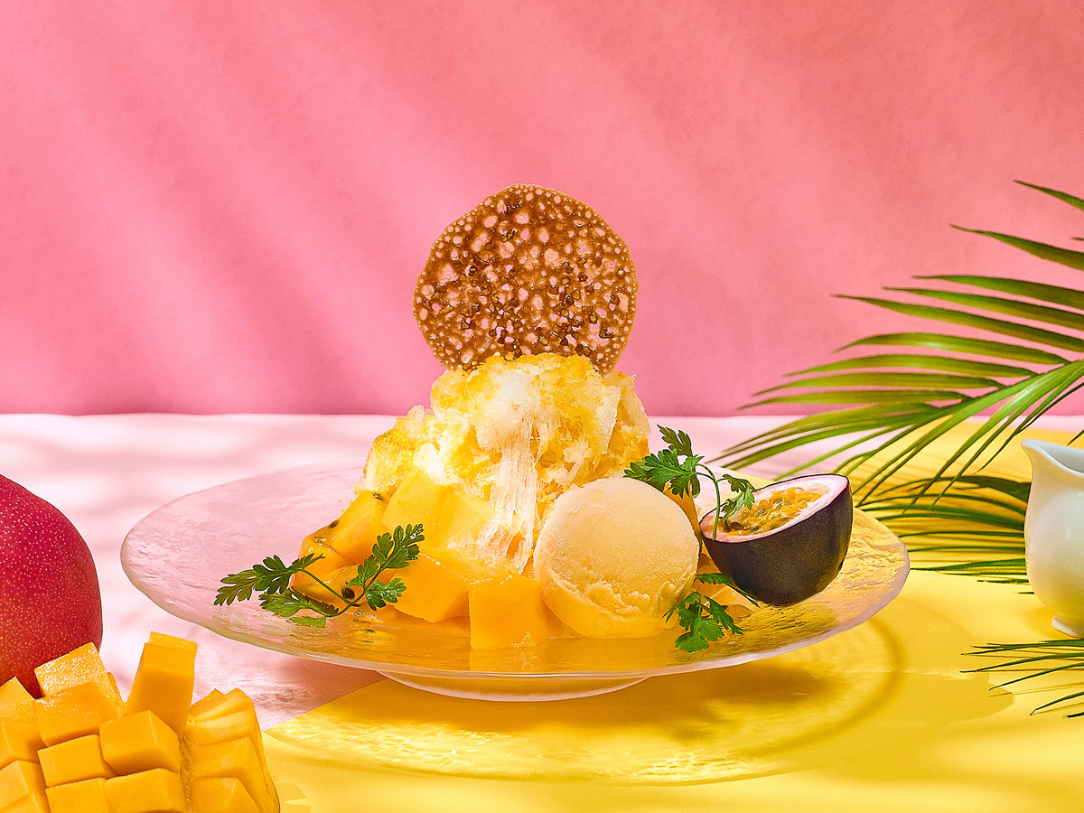 カフェ&ダイニング ゼリコヴァ「ジューシーマンゴー&パッションフルーツかき氷」3900円(税込・サ料15%別)