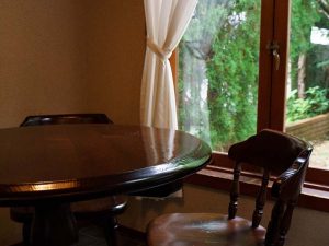 老舗らしい店内の佇まいが落ち着きます