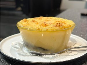 底に入っているのがシイタケです。グラタンなのに和を感じるのはこのシイタケのおかげかも。