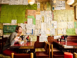 驚愕の460品超が揃う“町中華ジャングル”。飯田橋の名店『雲仙楼』がスゴい理由