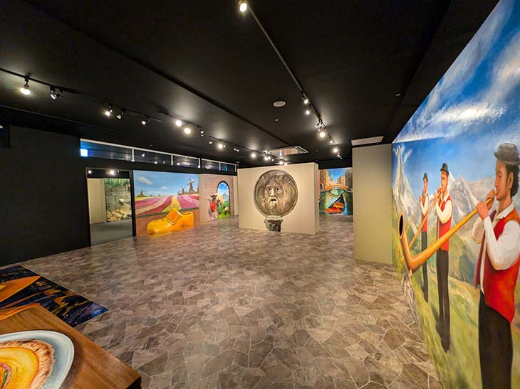 「横浜トリックアート迷宮館」大人1,300円、子ども(4歳~中学生)900円