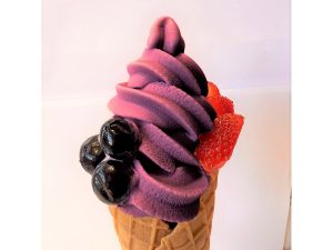 『モンサラットシェイブアイス』の「アサイーソフトクリーム」638円