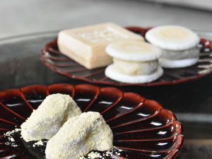 「鶯餅」