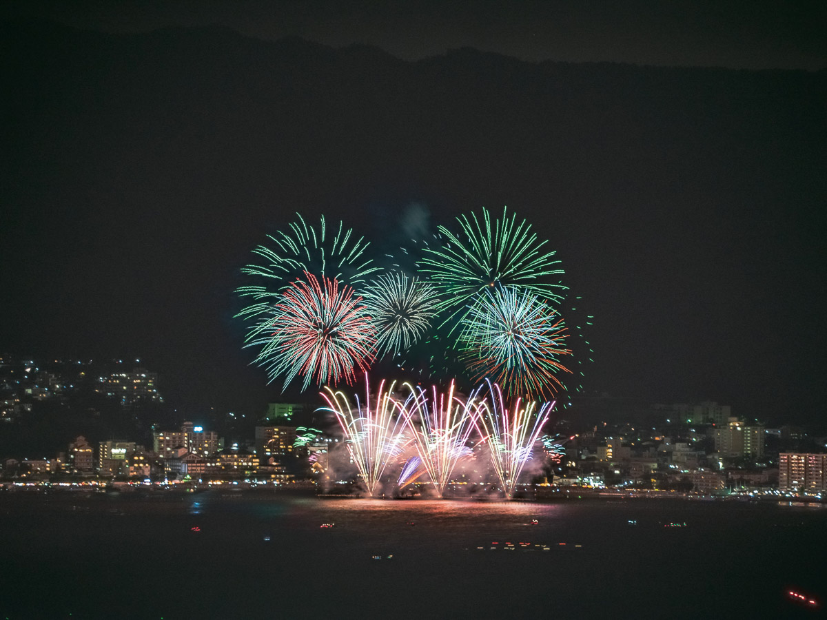 BBQと打ち上げ花火がセットで楽しめる! 愛知県蒲郡・ラグーナビーチ『SEASIDE MAGIC』の贅沢プランでお盆休みを満喫