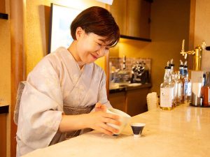 【おひとり女子の居酒屋2】着物の女将にほっこり。銀座路地裏の立ち飲み割烹『銀座しまだ』