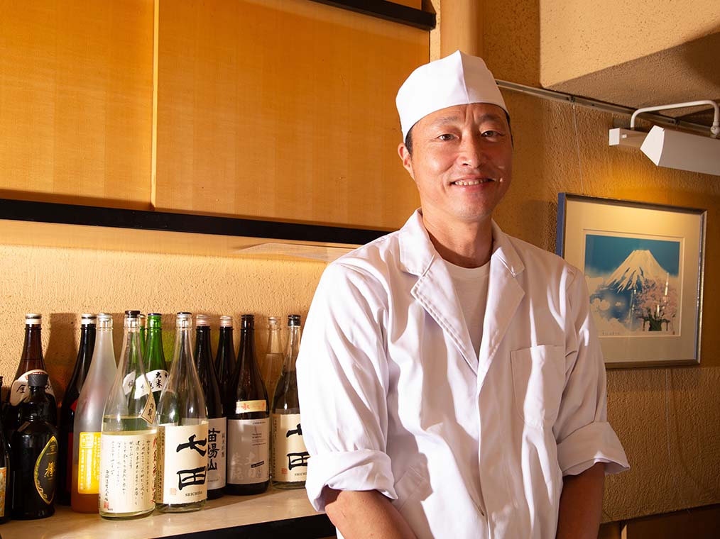 調理場を取り仕切る料理長の佐々木さん