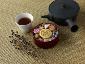 「登録商標 冨貴寄 東横ハチ公」1080 円