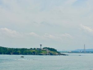 雄島から見る東尋坊と、山々。穴場の絶景フォトスポット。
