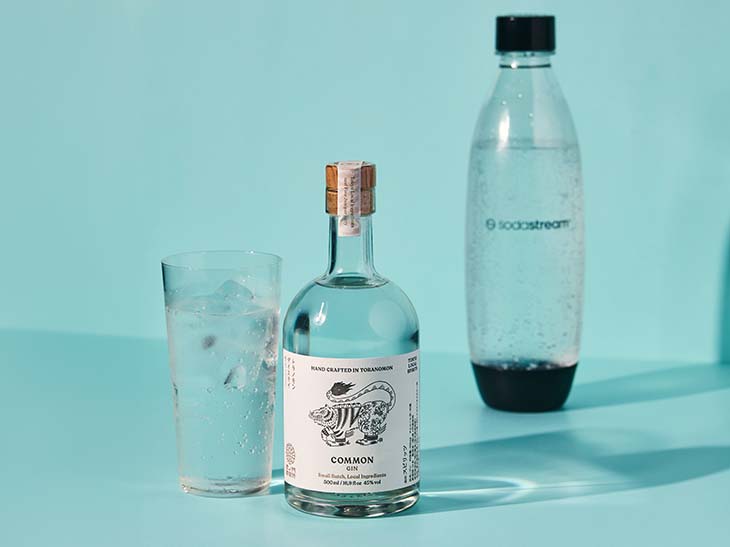 ここでしか飲めない！「ソーダストリームできたて強炭酸虎ノ門ジンソーダ」1杯1200円（税込）