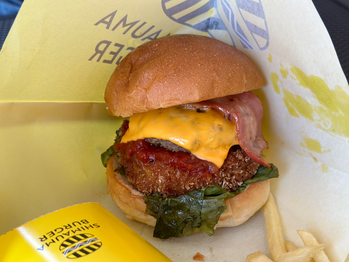 「シマウマバーガー」1200円