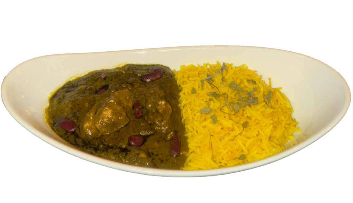 『Escale(エスカーレ)』の「ゴルメサブジ風カレー」1500円