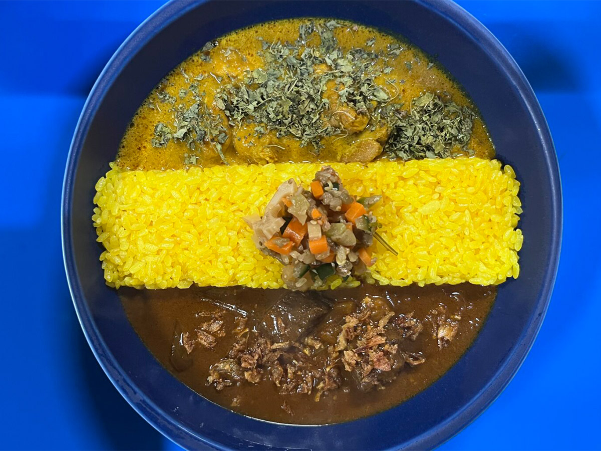 『chang(チャーン)』の「2種盛りカレー」1100円
