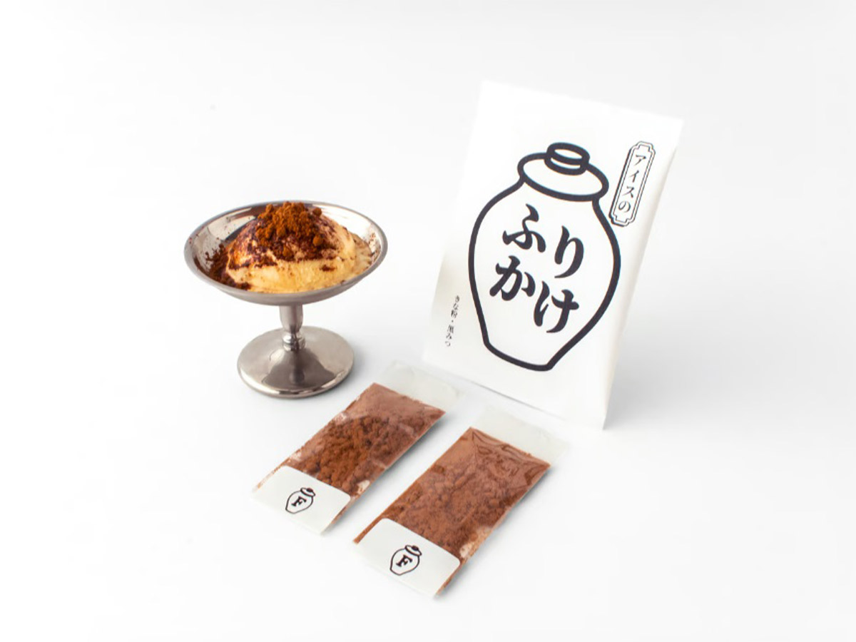 「アイスのふりかけ(きな粉・黒みつ)」360円