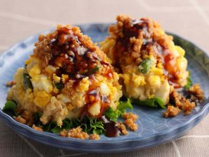 関西限定の肉じゃが風ポテサラ？ 人気惣菜店『サラダカフェ』の贅沢すぎるポテトサラダ2種に注目！