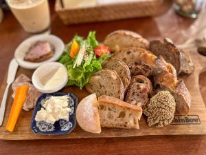 美味しすぎて地元に住みたくなる！江古田の大人気パン屋『パーラー江古田』の魅力とは？