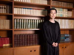 最新エッセイ集も売行き好調！ ハライチ岩井さんに聞く、食べることへのこだわりと向き合い方【前編】