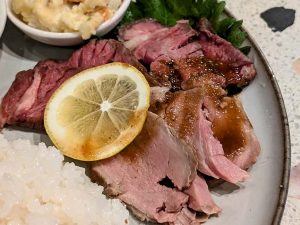 ローストビーフも絶品！ [食楽web]