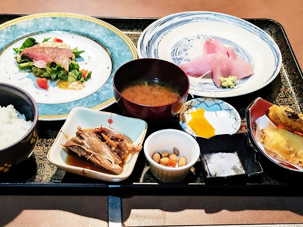 「ブリのドキドキセット」990円