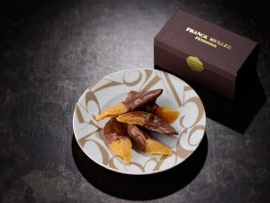 『FRANCK MULLER PATISSERIE』の「黄桃のショコラ」5184円（税込）