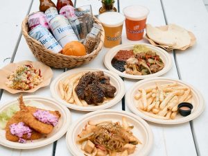 料理のイメージ。中央が「和風ブラックペッパースペアリブ」