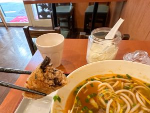 セットの春巻きも美味［食楽web］