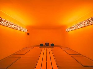 日本古来の蒸し風呂を再現した「Kama Sauna」