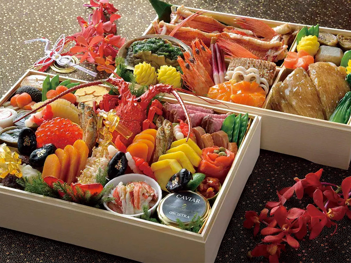 「ホテル椿山荘東京 料亭『錦水』特選おせち料理 二段重」10万8000円(税込・送料別途)
